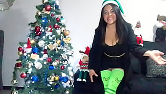 The Grinch Comes In A Sexy Form To Elizabeth Lara’s Beautiful Body.